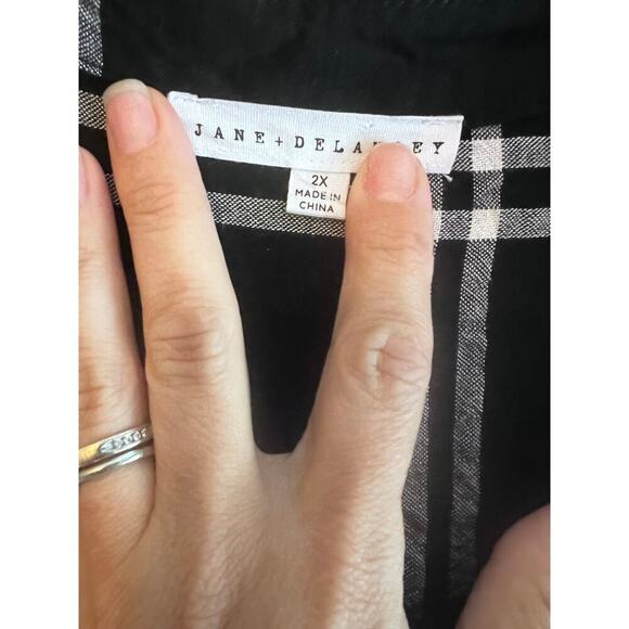 Jane and Delancey Blouse Top Size 2X Plus Black Button down Wrinkled Geometric - Picture 2 of 8